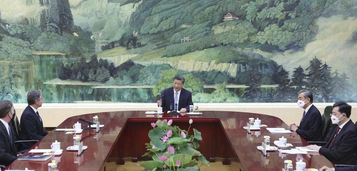 O presidente chinês, Xi Jinping, concede audiência ao secretário de Estado dos EUA, Antony Blinken