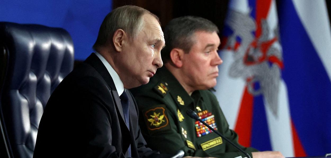 Putin e Gerasimov FOTO: Reuters