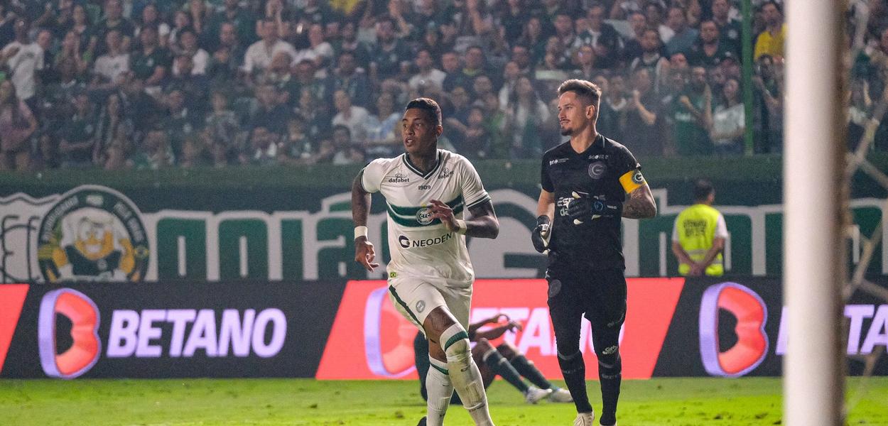 Jogo entre Goiás e Coritiba