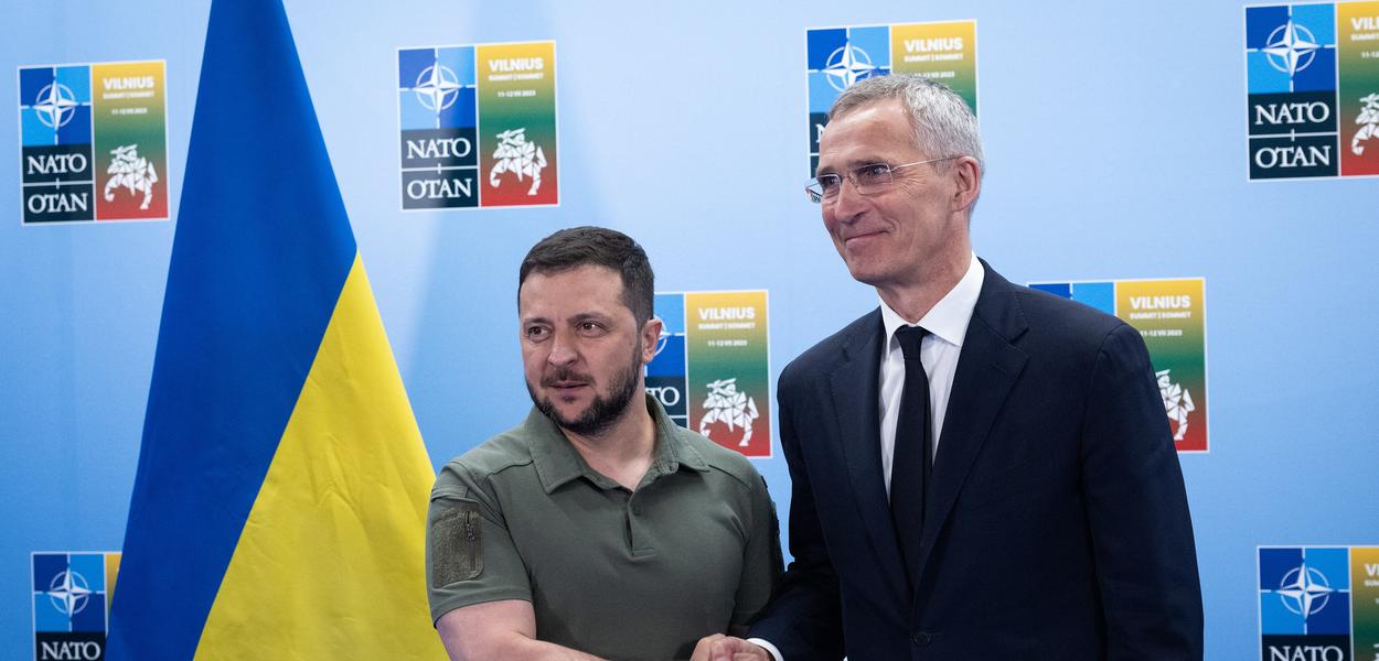 Volodymyr Zelensky e Jens Stoltenberg