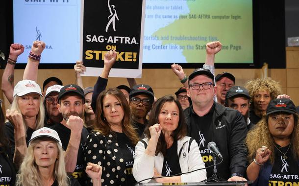 Membros do SAG, o sindicato dos atores, oficializa a greve da categoria nos EUA